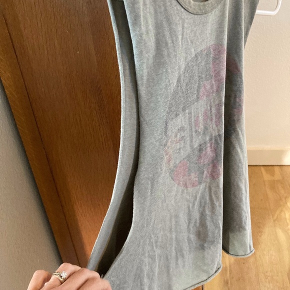 Rip Curl Gray Muscle Tee with Pink Floral Design - Picture 3 of 7